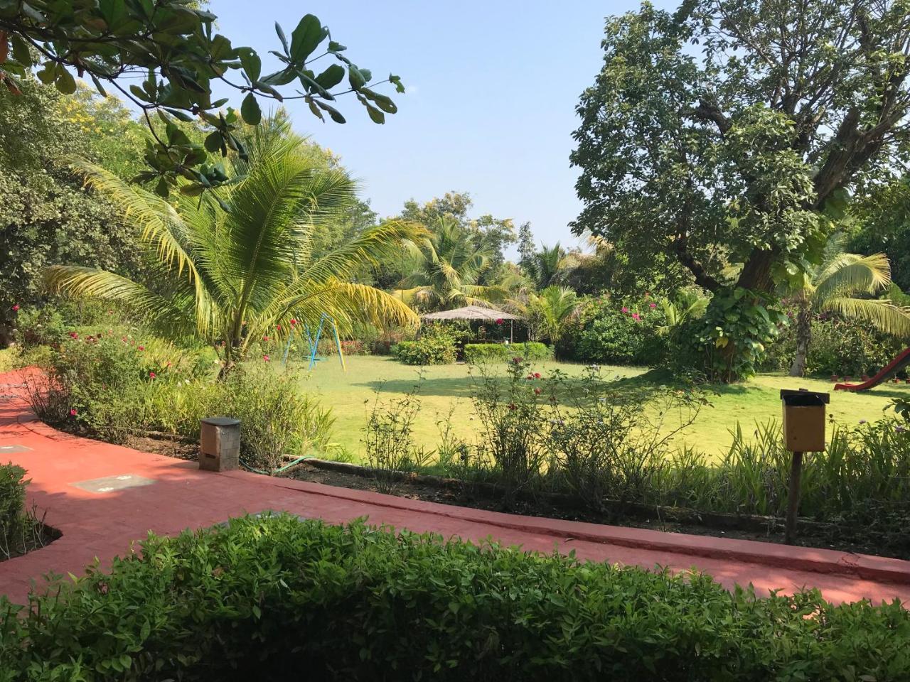 Baaz Jungle Resort Khawāsa エクステリア 写真