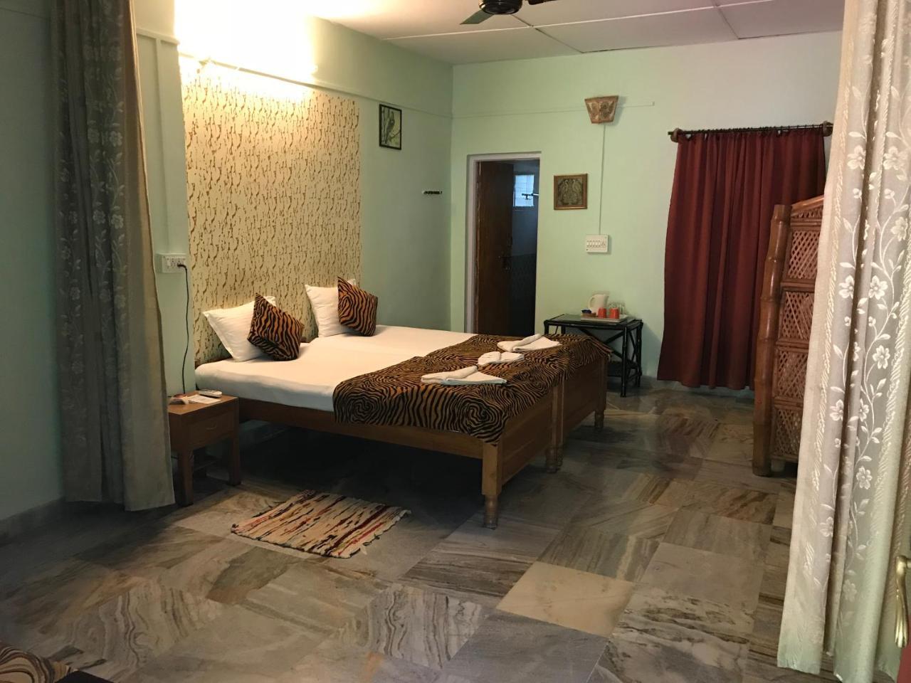 Baaz Jungle Resort Khawāsa エクステリア 写真
